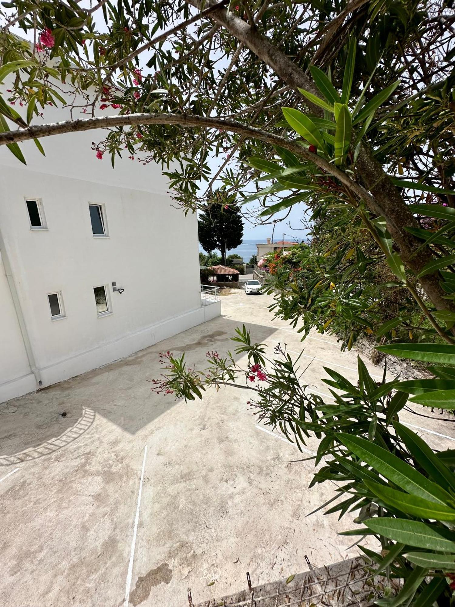 Dilan By The Sea Апартаменти Бар