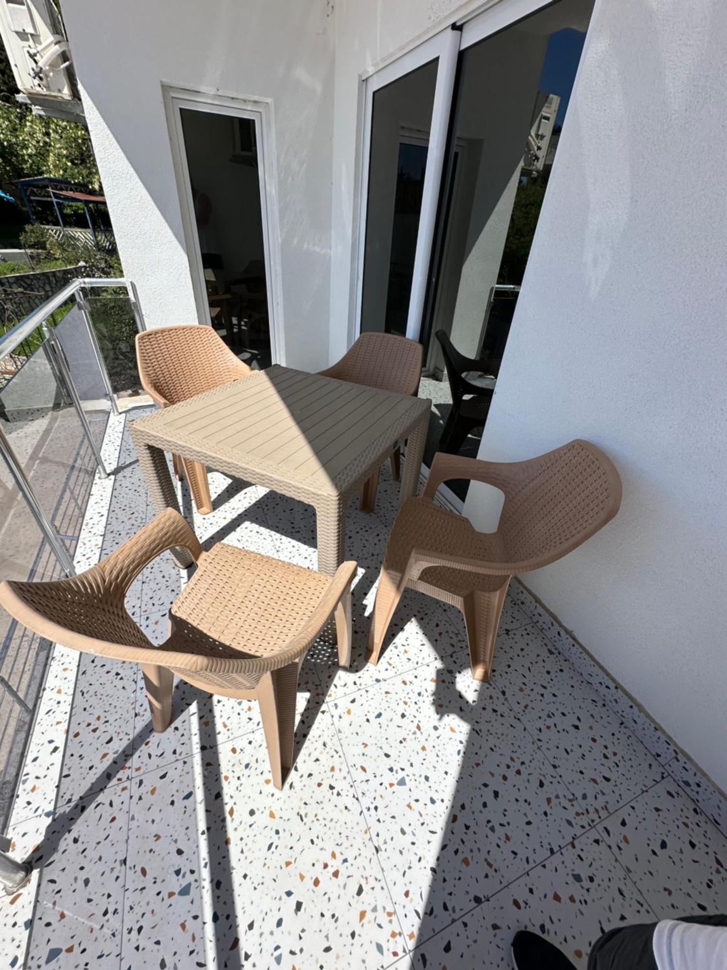 Apartment Dilan By The Sea *